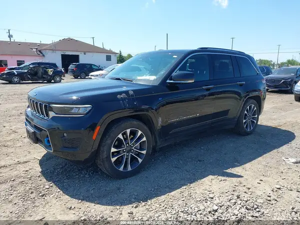 1C4RJYD60PC633947 2023 JEEP GRAND CHEROKEE - Image 2