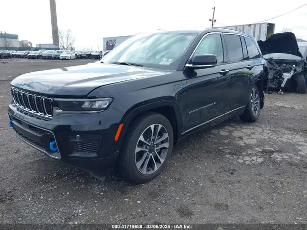 1C4RJYD64RC712928 2024 JEEP GRAND CHEROKEE - Image 2