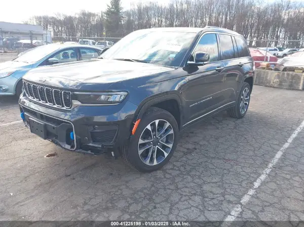 1C4RJYD66PC579229 2023 JEEP GRAND CHEROKEE - Image 2