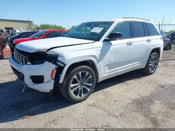 1C4RJYD67P8791530 2023 JEEP GRAND CHEROKEE - Image 2