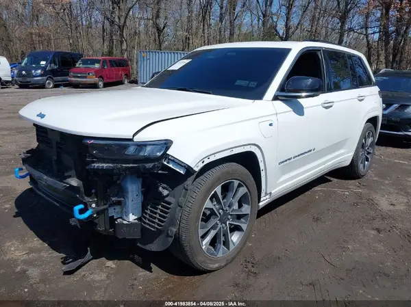 1C4RJYD6XRC681717 2024 JEEP GRAND CHEROKEE - Image 2