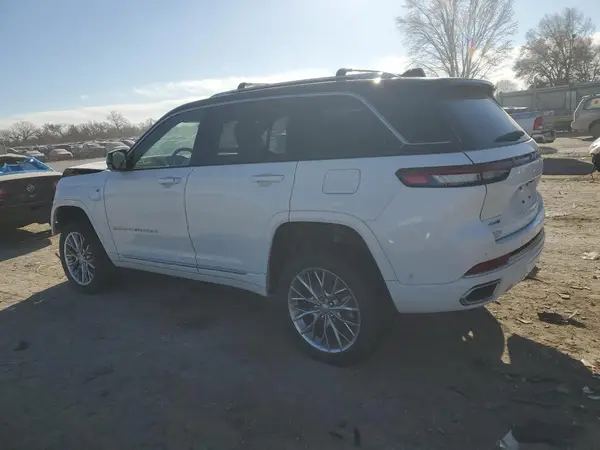 1C4RJYE60P8775233 2023 JEEP GRAND CHEROKEE - Image 2