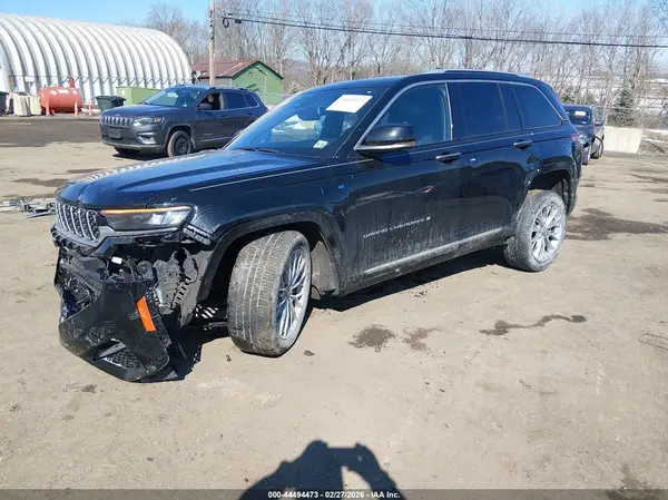 1C4RJYE64P8800635 2023 JEEP GRAND CHEROKEE - Image 2