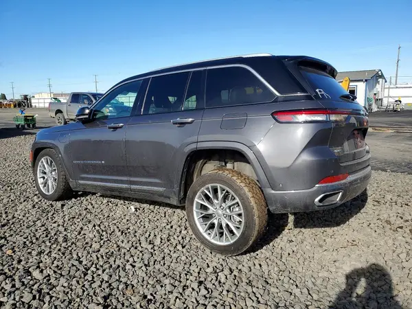 1C4RJYE65P8773851 2023 JEEP GRAND CHEROKEE - Image 2