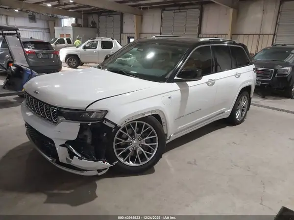 1C4RJYE67N8724924 2022 JEEP GRAND CHEROKEE - Image 2