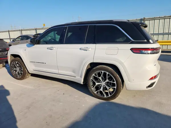 1C4RJYE6XN8762776 2022 JEEP GRAND CHEROKEE - Image 2
