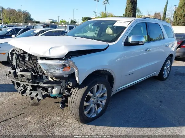 1C4SDHET4JC111939 2018 DODGE DURANGO - Image 2