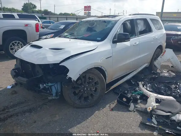 1C4SDJCT2SC555543 2025 DODGE DURANGO - Image 2