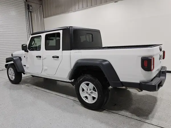 1C6HJTAG2PL514588 2023 JEEP GLADIATOR - Image 2