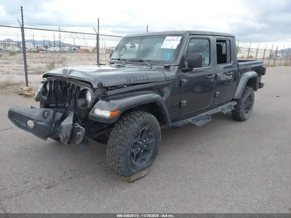 1C6HJTAG2PL526076 2023 JEEP GLADIATOR - Image 2