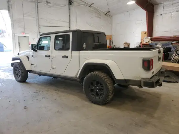 1C6HJTAG4PL536950 2023 JEEP GLADIATOR - Image 2
