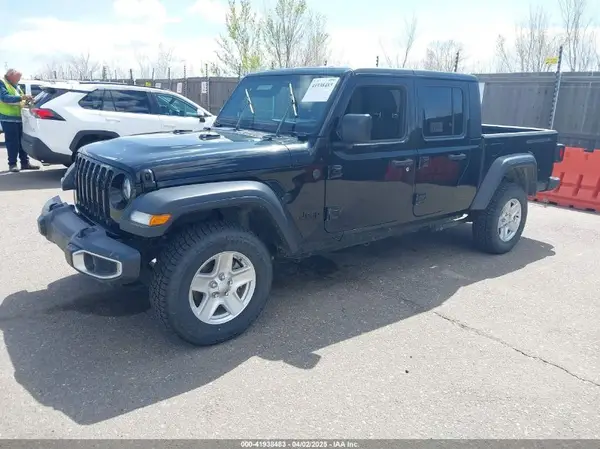 1C6HJTAG8PL532867 2023 JEEP GLADIATOR - Image 2