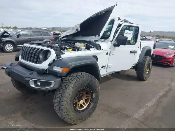1C6HJTAG8RL100640 2024 JEEP GLADIATOR - Image 2