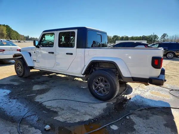 1C6HJTAG8RL101349 2024 JEEP GLADIATOR - Image 2