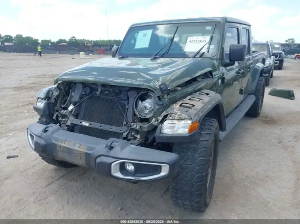 1C6HJTFG1ML591229 2021 JEEP GLADIATOR - Image 2