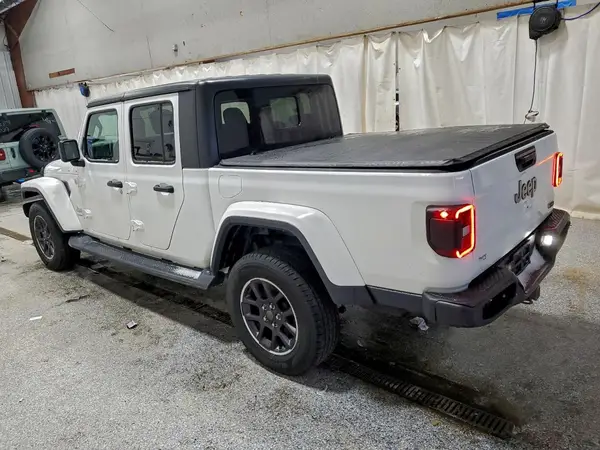 1C6HJTFG4LL107570 2020 JEEP GLADIATOR - Image 2