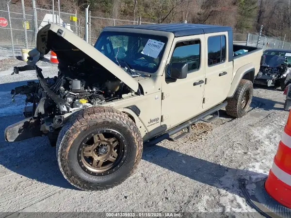 1C6HJTFG4LL169647 2020 JEEP GLADIATOR - Image 2