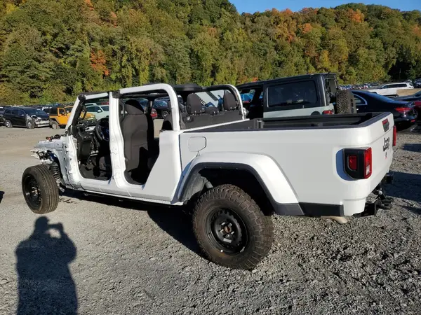 1C6HJTFG4PL550498 2023 JEEP GLADIATOR - Image 2