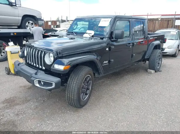 1C6HJTFG5PL552826 2023 JEEP GLADIATOR - Image 2