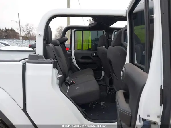 1C6HJTFG6PL516742 2023 JEEP GLADIATOR - Image 8