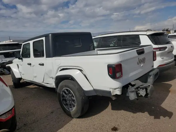 1C6HJTFG7PL542833 2023 JEEP GLADIATOR - Image 2