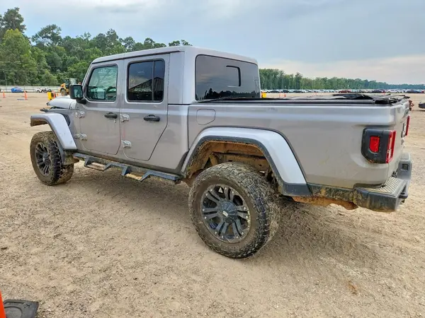 1C6HJTFG8LL135095 2020 JEEP GLADIATOR - Image 2
