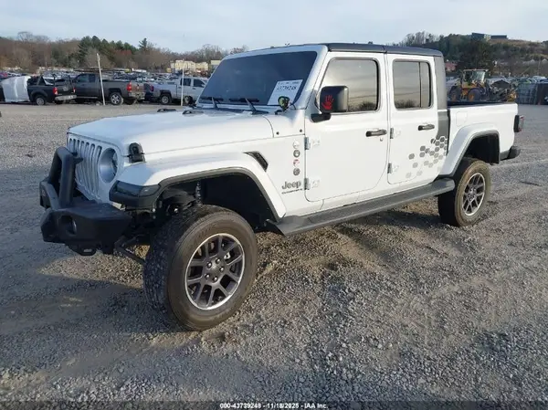 1C6HJTFG8PL549693 2023 JEEP GLADIATOR - Image 2