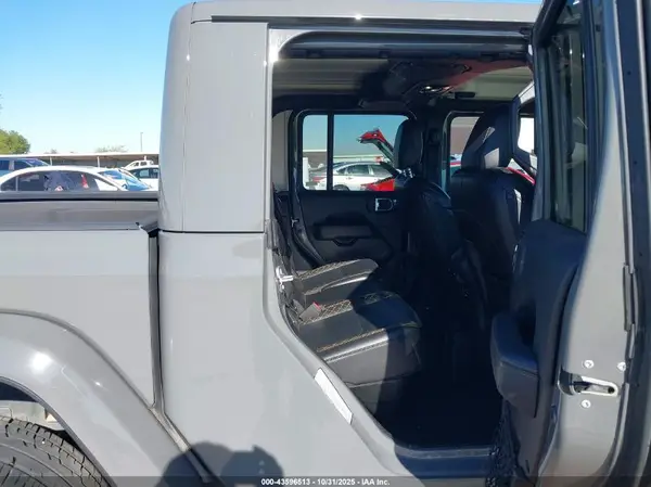 1C6HJTFG9PL550321 2023 JEEP GLADIATOR - Image 8