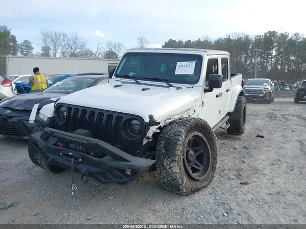 1C6JJTAG3LL211993 2020 JEEP GLADIATOR - Image 2