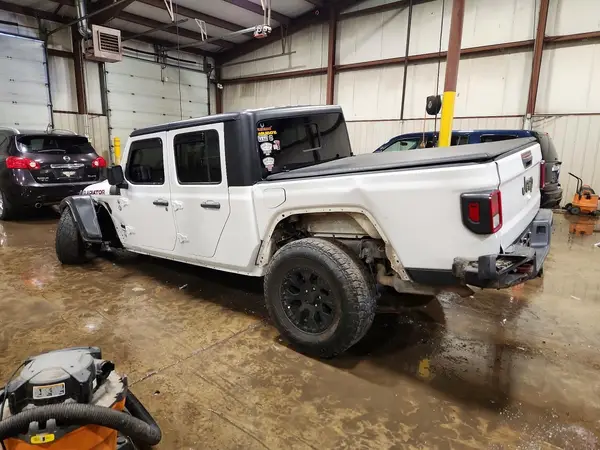 1C6JJTAGXLL109557 2020 JEEP GLADIATOR - Image 2
