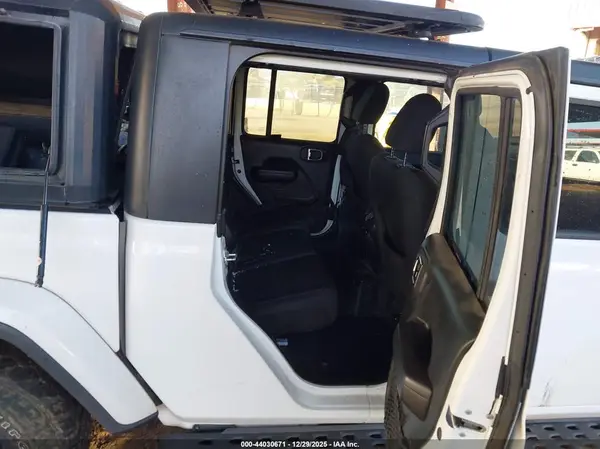 1C6JJTAM1ML555474 2021 JEEP GLADIATOR - Image 8