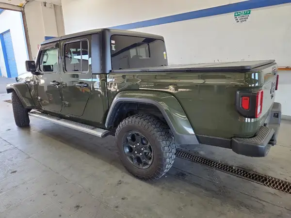 1C6JJTAM3PL594166 2023 JEEP GLADIATOR - Image 2