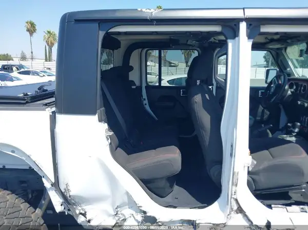 1C6JJTBG9PL576005 2023 JEEP GLADIATOR - Image 8