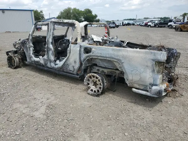 1C6JJTBM7PL585601 2023 JEEP GLADIATOR - Image 2