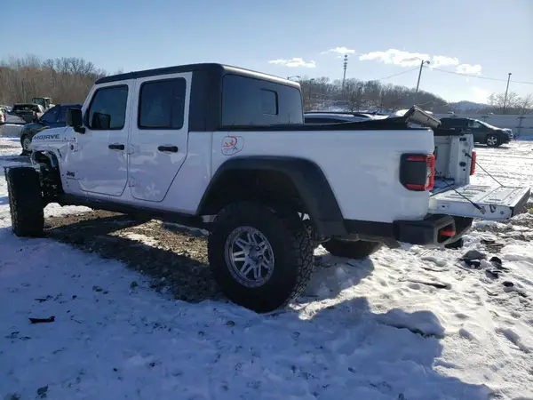 1C6JJTEG7RL111124 2024 JEEP GLADIATOR - Image 2