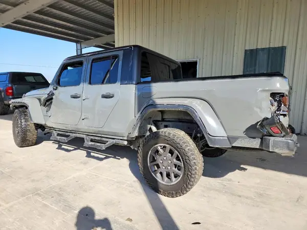 1C6JJTFM5NL154617 2022 JEEP GLADIATOR - Image 2