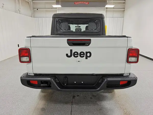 2025 JEEP GLADIATOR auction photo 6