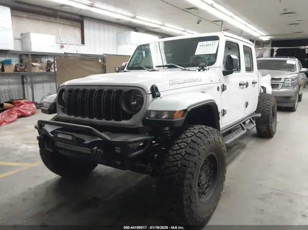 1C6PJTAG4SL505220 2025 JEEP GLADIATOR - Image 2