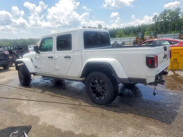1C6PJTAG5SL503198 2025 JEEP GLADIATOR - Image 2