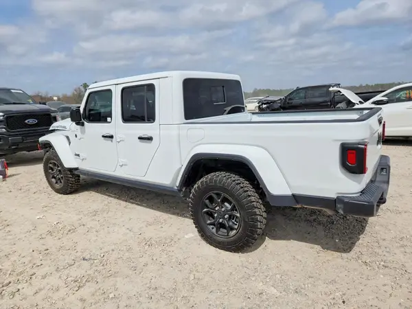 1C6PJTAG8SL505737 2025 JEEP GLADIATOR - Image 2