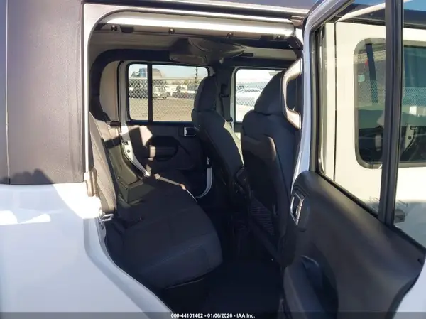 1C6RJTBG4TL151093 2026 JEEP GLADIATOR - Image 8