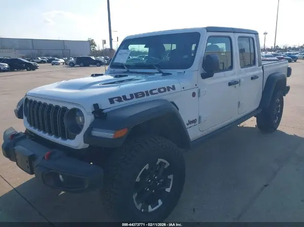 1C6RJTBG8TL152165 2026 JEEP GLADIATOR - Image 2