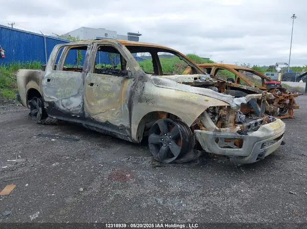 1C6RR7LT5KS748284 2019 DODGE RAM - Image 1