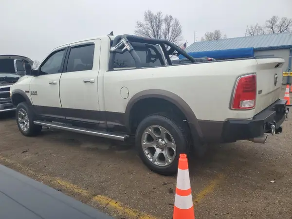 1C6RR7VM7JS255694 2018 DODGE RAM - Image 2
