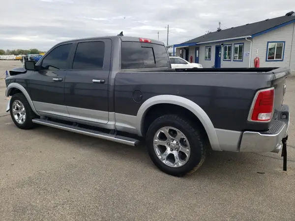 1C6RR7VT2HS668172 2017 DODGE RAM - Image 2
