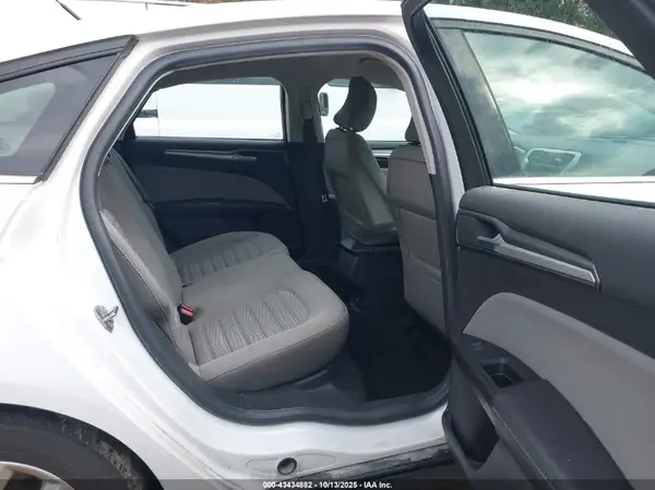 1FA6P0G77G5135665 2016 FORD FUSION - Image 8