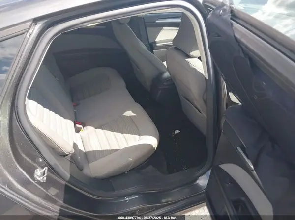1FA6P0G7XG5126149 2016 FORD FUSION - Image 8