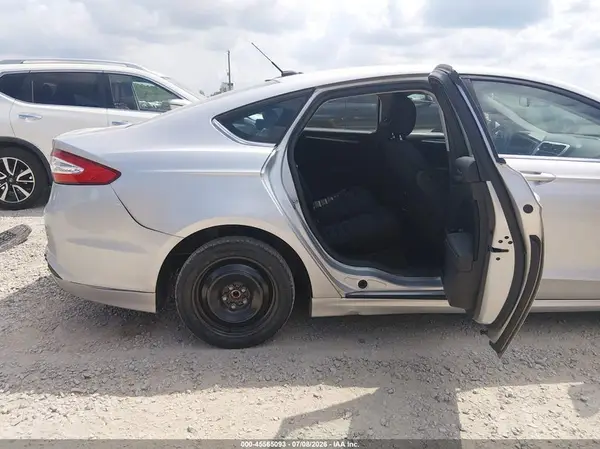 1FA6P0H71G5112204 2016 FORD FUSION - Image 8