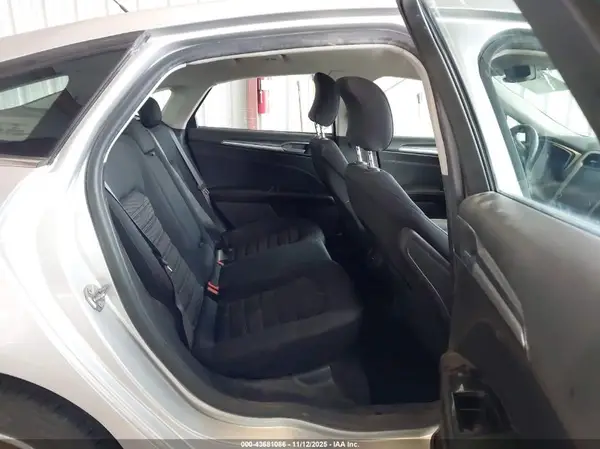1FA6P0H72G5123132 2016 FORD FUSION - Image 8