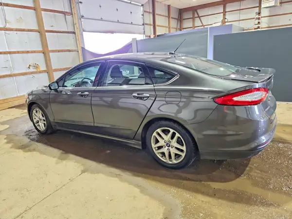 1FA6P0H7XG5118597 2016 FORD FUSION - Image 2